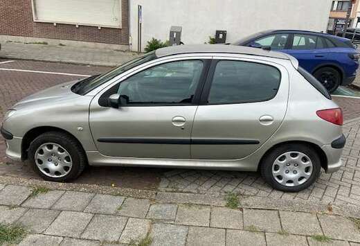 Peugeot 1.4i Trendy