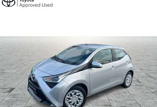 Toyota 1.0 VVT-i 5MT x-play2