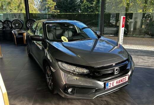 Honda Civic 1.5 i-VTEC Executive CVT (EU6.2)