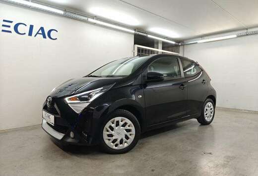 Toyota x-play II - 30946km - Garantie