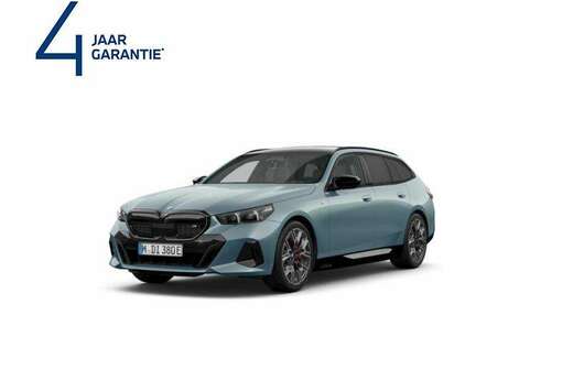 BMW M60 xDrive Touring M SPORT PRO  B&W
