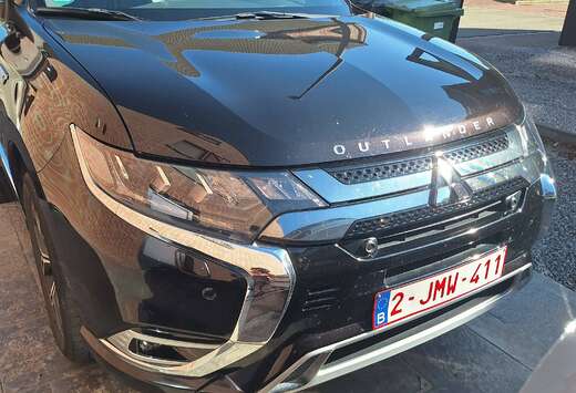 Mitsubishi Outlander PHEV 2.4i 4WD S-Edition SDA-NAV