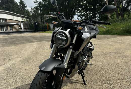 Honda CB125R