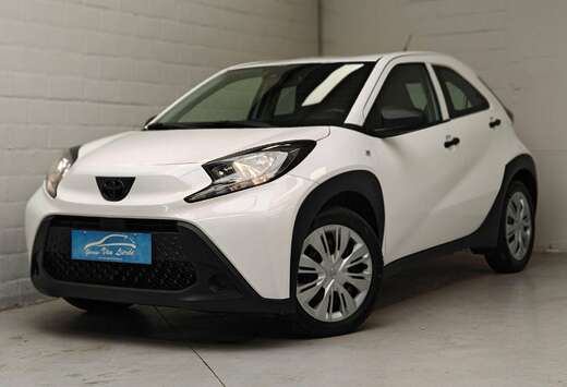 Toyota 1.0i VVT-i X-play II - Zetelverwarming - Apple ...