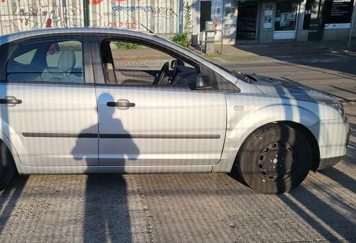 Ford 1.6i 16v Trend