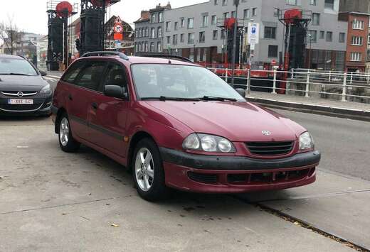 Toyota 1.6i 16v Linea Sol