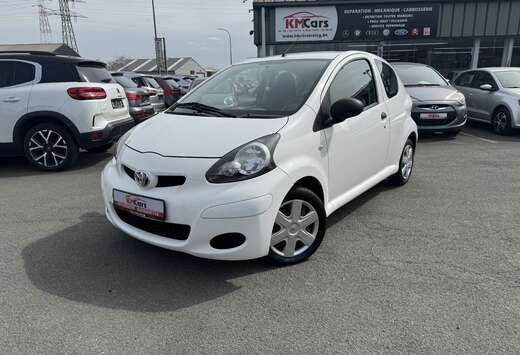 Toyota 1.0i ESSENCE // CARNET D\'ENTRETIEN COMPLET // ...