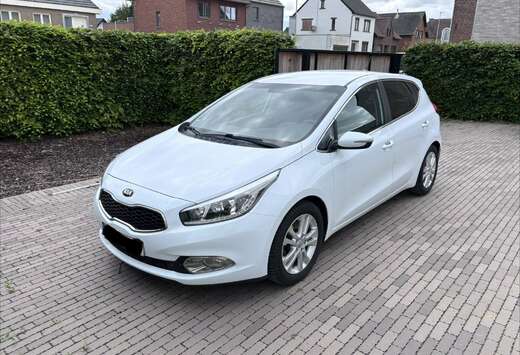 Kia Cee\'d 1.4i World Edition ISG