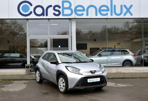 Toyota X 1.0 VVT-i CVT