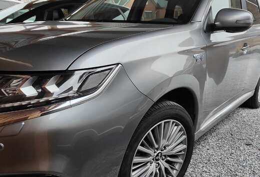 Mitsubishi PHEV  AWD Business SDA