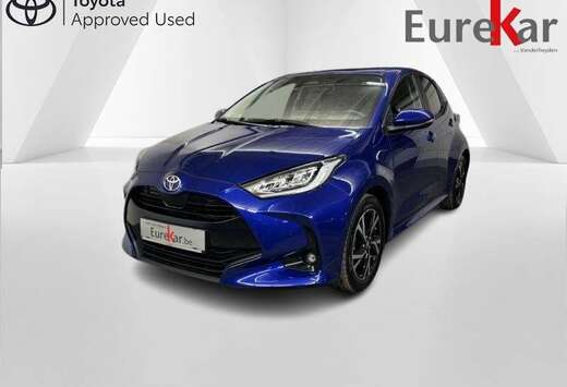 Toyota Iconic + Hi-Tech Pack