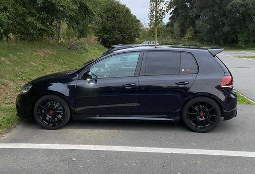 Volkswagen Golf 2.0 TSI DSG
