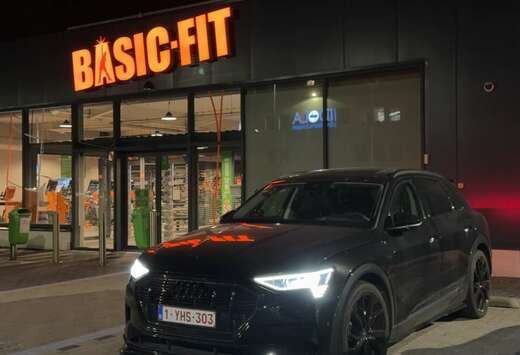 Audi 95 kWh 55 Sportback Quattro S line