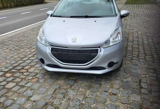 Peugeot 208 1.4i Access