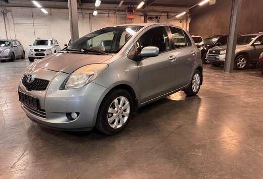 Toyota Yaris 1.3i VVT-i 16v Linea Sol