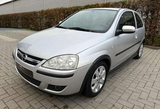 Opel Corsa 1.2i Cosmo