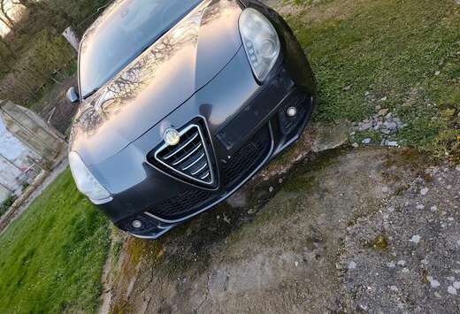 Alfa Romeo 1.6 JTDm 105 ch S&S Distinctive