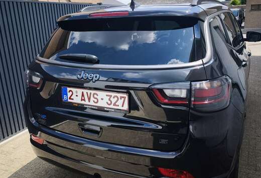Jeep 1.3 T4 4xe PLUG-IN HYBRID Automatik S