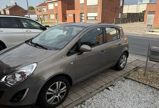 Opel 1.2i Black Edition
