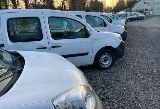 Renault x 12 àpd/vanaf 4.950 euros + TVA/BTW