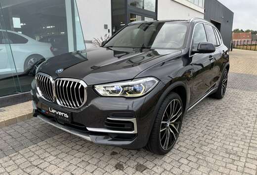 BMW X5 xDrive45e xLine Panodak / Laser / Luchtvering