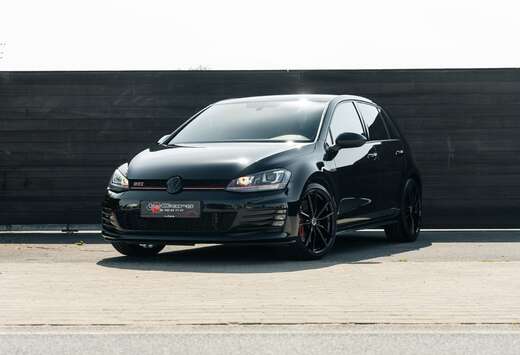 Volkswagen Golf 2.0 TSI Performance DSG