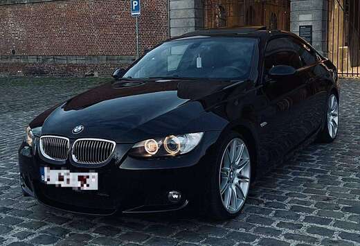BMW Coupé 325iA