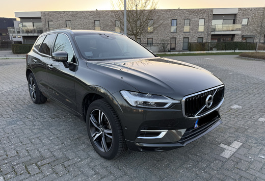 Volvo XC60 2.0 T8 TE AWD PHEV Momentum Pro Gear.