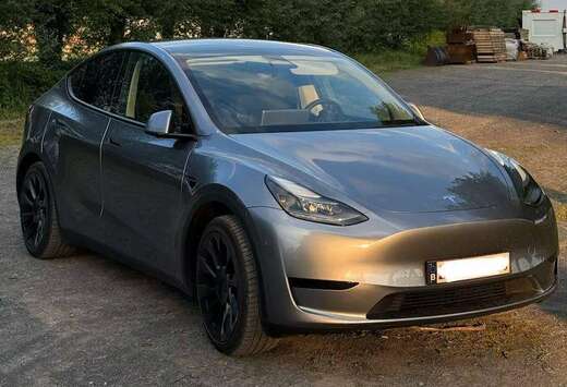 Tesla Model Y 72.5 kWh Long Range RWD
