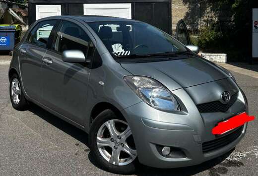 Toyota Yaris 1.3i VVT-i