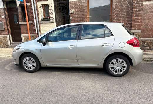 Toyota 1.4i VVT-i Linea Luna