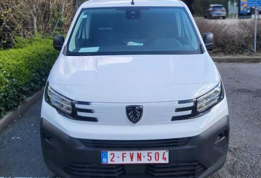 Peugeot 1.5 BlueHDi L1 STD Light Pro (EU6.3)