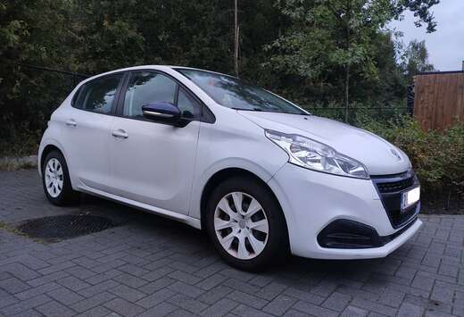 Peugeot 208 PureTech 82 Style