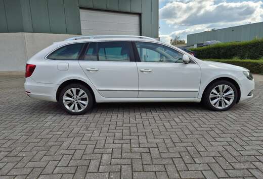 Skoda Superb Combi 2.0 TDI Green tec 4x4 DSG Elegance