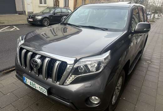 Toyota 2.8 D-4D Premium 100%BELGE FULL  5PLACE 1er MA ...