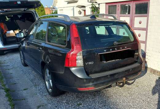Volvo V50 1.6 D2  84kw 750€ à discuter
