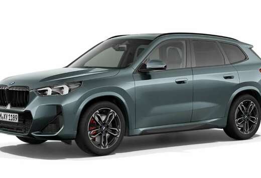 BMW sDrive18i M Sport PRO / PANODAK / KEYLESS / LEER