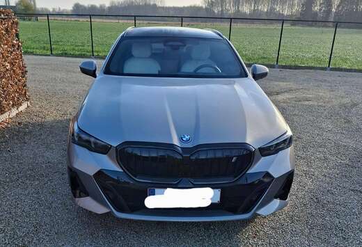 BMW i5 Touring 83.9 kW eDrive40