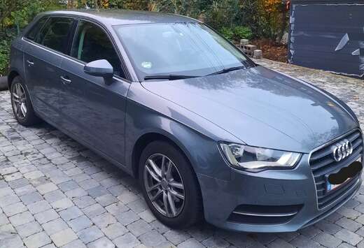 Audi A3+Sportback+2.0i+16v+FSI+Attraction+Tiptronic