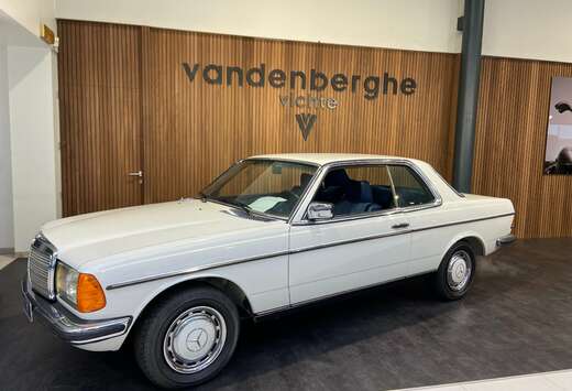 Mercedes-Benz CE COUPE nieuwstaat eerste lak