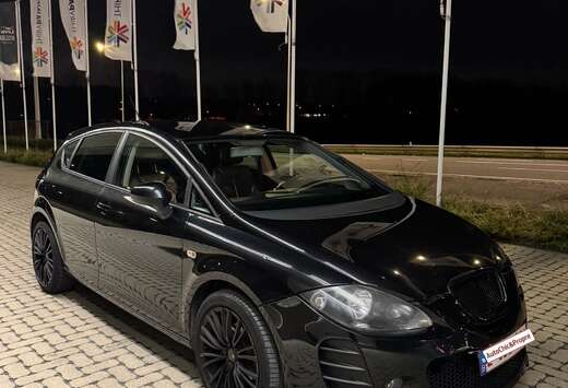 SEAT 1.6 TDi Full black