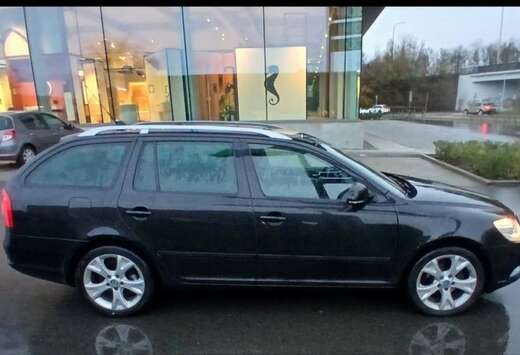 Skoda 16 CRTDi Elegance CUiR GPS JA CAPTEURS EURO 5