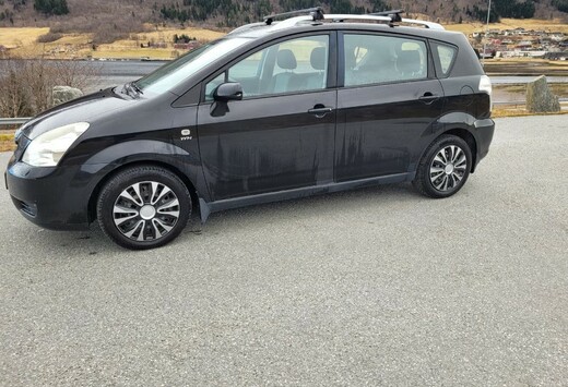 Toyota Corolla Verso 1.8 VVT-I Linea Luna