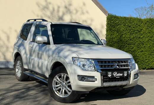 Mitsubishi Camera Like NEW