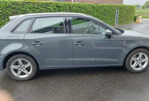 Audi A3 35 TDI Sportback S tronic * GPS * PDC * ...