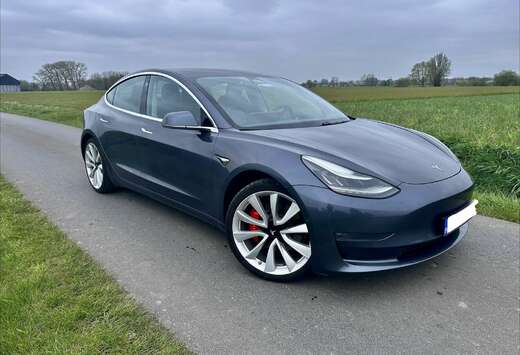 Tesla 75 kWh Performance Dual Motor
