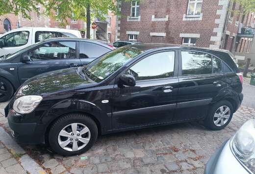 Kia 1.5i LS Pack
