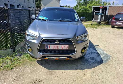 Mitsubishi 1.8 Di-D 2WD Instyle