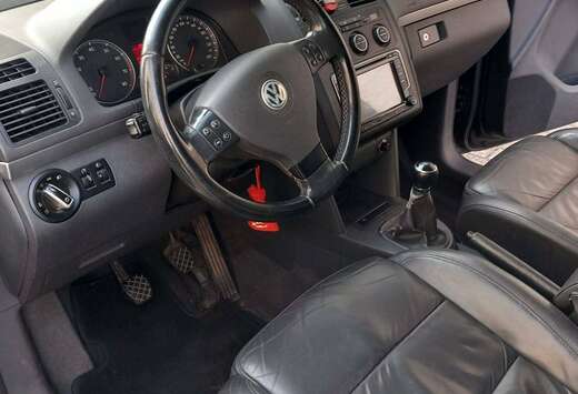 Volkswagen Touran 1.6i 16v FSI Base