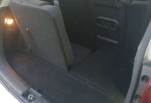 Kia Carens 1.6i Lounge